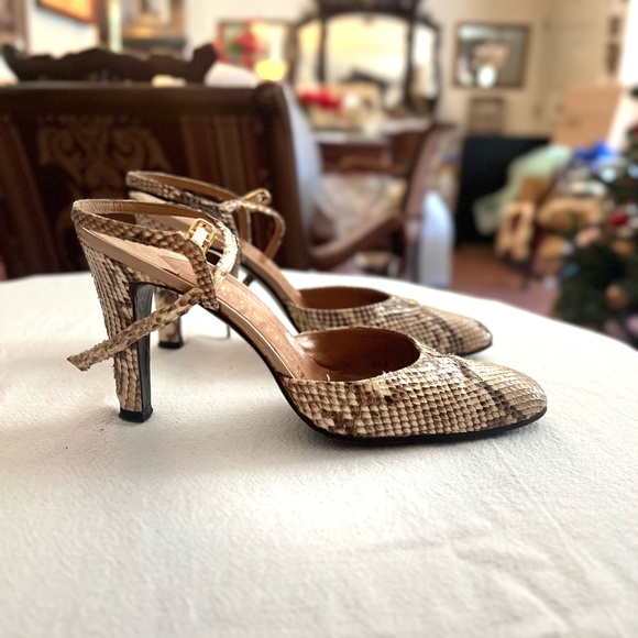 Snakeskin Pattern Heels - Picture 2 of 4